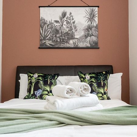 Modern & Spacious Flat In The Centre Of Bristol! Экстерьер фото